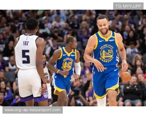 _勇士迎战火热，三分雨四溅_，勇士三分庆祝手势